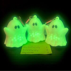 1 BNWT BBW GLITTER GHOST ANTIBAC HOLDER CHARM LIGHTS UP & GLOWS IN DARK
